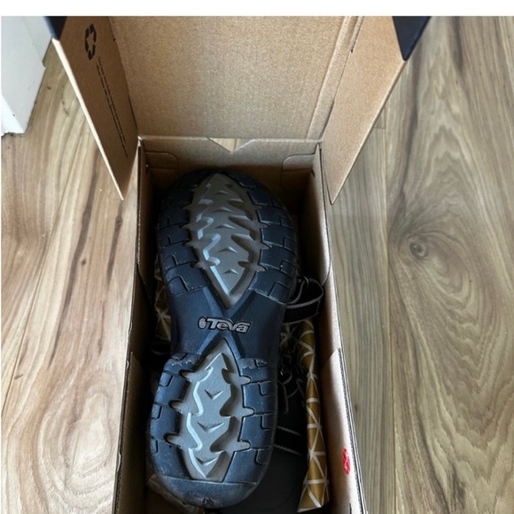 Like NeW! Teva Black and Gray Sandals, 6.5 - Picture 5 of 6